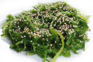 салат из морской капусты польза и вред