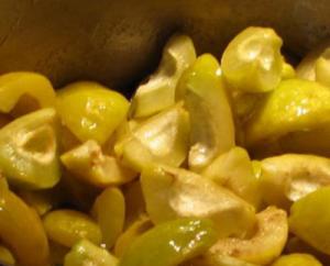 айва японская плоды