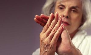 горечавка ластовневая