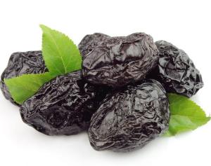 слива польза и вред калорийность