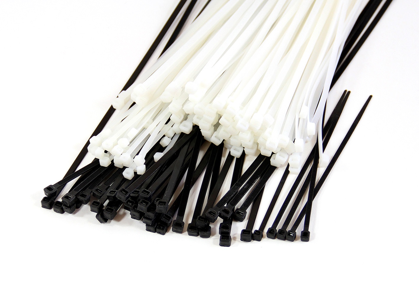 Кабельные стяжки нейлоновые