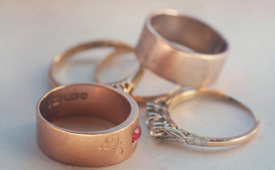 Женские кольца для левой руки как символ