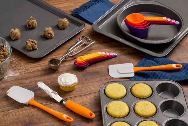 Что подарить другу-кондитеру