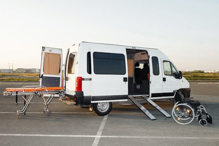 Перевозка лежачих больных в Москве