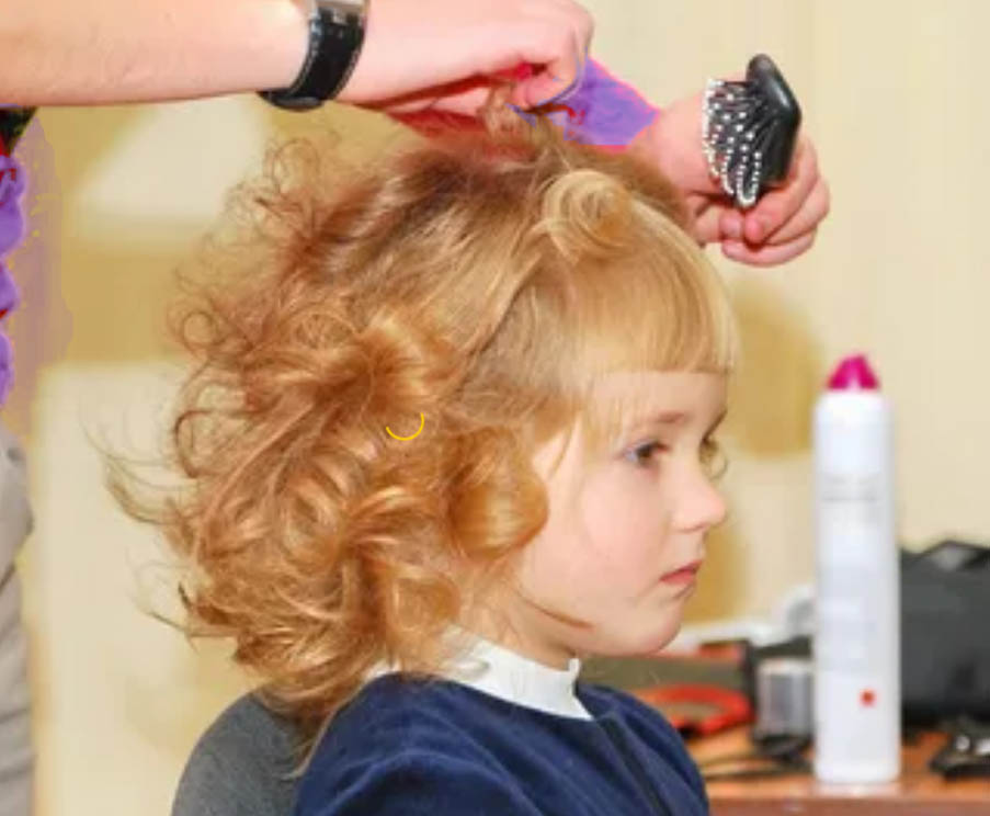 Как подготовить ребёнка к первому посещению парикмахерской