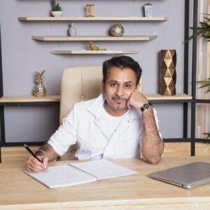 Плюсы элайнеров: рассказывает стоматолог Капил Кхурана