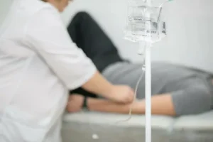 Выход из запоя с помощью капельниц: Разбор эффективного метода