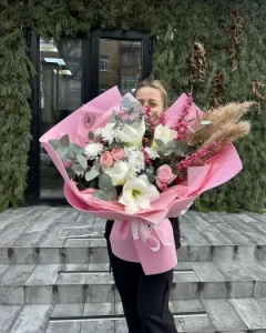 Квіти: Ідеальний привід для радості та посмішок