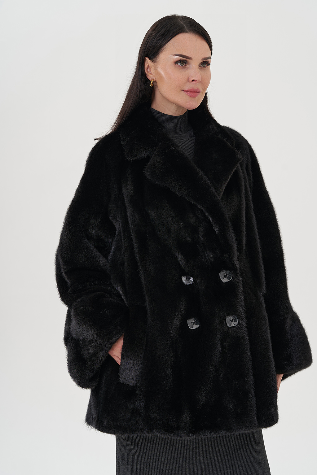 Норковая шуба с рысью: Символ роскоши и утонченности