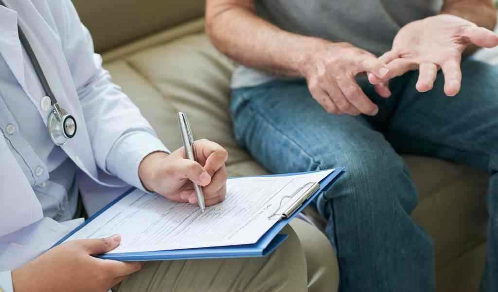 Забота о мужском здоровье в комфортной обстановке: Вызов уролога на дом – современное решение