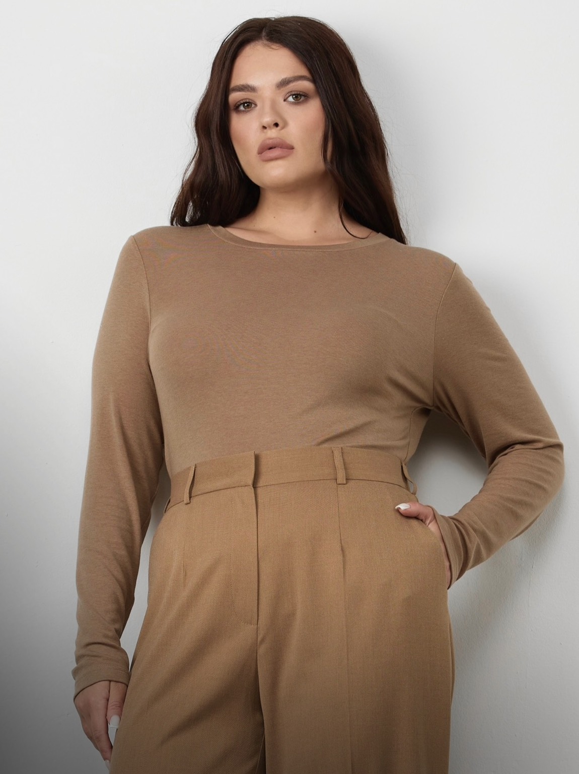 Как стильно выглядеть в одежде больших размеров