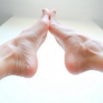 Плоскостопие у взрослых: признаки заболевания и лечение в домашних условиях Плоскостопие у взрослых