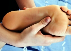 Действенное лечение стержневой мозоли в домашних условиях Стержневая мозоль