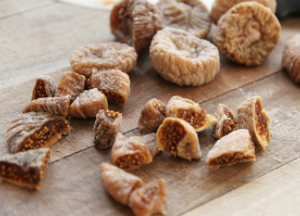 Инжир сушеный: польза и вред для организма человека Сушеный инжир