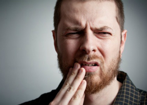 Причины появления и лечение нарыва на десне в домашних условиях Нарыв на десне