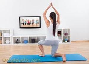 Польза йоги для начинающих: 10 простых упражнений для похудения ног и бедер занятия йогой дома для начинающих 10 простых упражнений для похудения