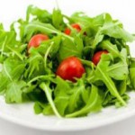 Польза и вред зеленого салата руккола, кресс, лолло-росса для здоровья человека руккола салат польза и вред фото