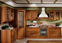 Особенности деревянной кухни