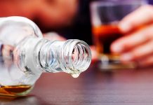 Алкогольная зависимость больше не приговор: как правильно себя вести на различных стадиях болезни