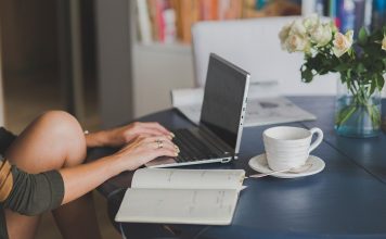 Что такое вебкам и как на этом заработать