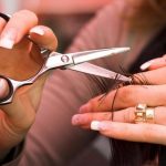 Как правильно держать ножницы парикмахеру при стрижке — советы специалистов