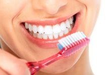 Все что нужно для ухода за зубами и полостью рта