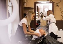Почему стоит посещать салон красоты