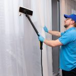 Где выполнить химчистку штор