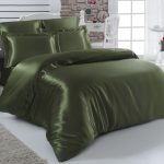 Плюсы постельного белья из шёлка и сатина