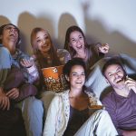 Как и где посмотреть свежие выпуски телешоу онлайн