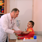 В каких случаях нужно сводить ребенка к нейрохирургу