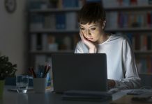 Где узнать реальные отзывы сотрудников о компании Этажи