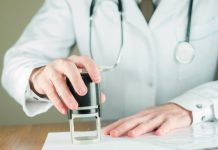 Справка из травмпункта: плюсы покупки