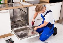 Подключение и установка бытовой техники: сделать самому или вызвать мастера?