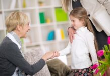 На что обратить внимание выбирая няню для ребенка