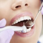 Что делать, если крошится запломбированный зуб