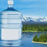 Вода в пляшці: Чому це варто робити для вашого здоров’я і комфорту