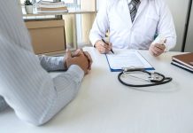 Когда Обращаться за Наркологической Помощью: Понимание Сигналов и Важность Профессионального Вмешательства