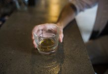 Как закодироваться от алкоголизма: Эффективные методы и поддержка