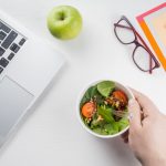 Онлайн-школа нутрициологии и фитнеса: Путь к здоровому образу жизни