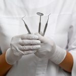 Имплантация зубов: Что нужно знать