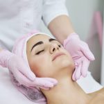 Инъекционная косметология: Современные методы омоложения и коррекции внешности