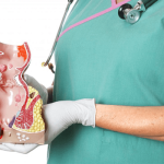 Когда стоит обратиться к врачу-проктологу: основные признаки и рекомендации