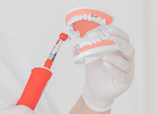 Когда обратиться к стоматологу: важные сигналы, которые не стоит игнорировать