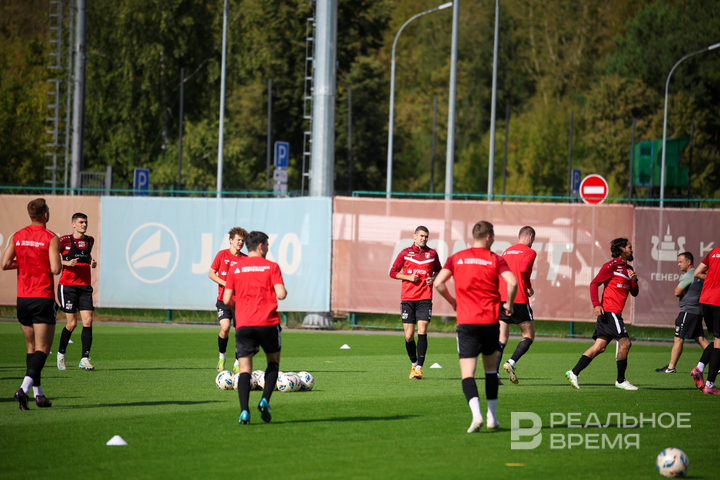 Почему «Спартак» — претендент на чемпионство и чего не хватает «Рубину»