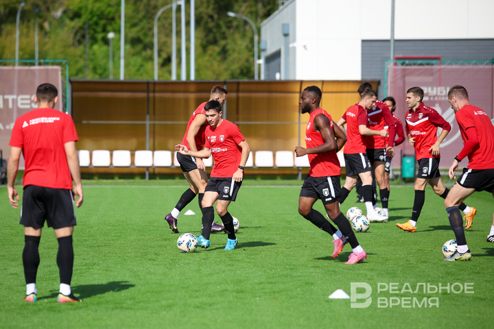 Почему «Спартак» — претендент на чемпионство и чего не хватает «Рубину»