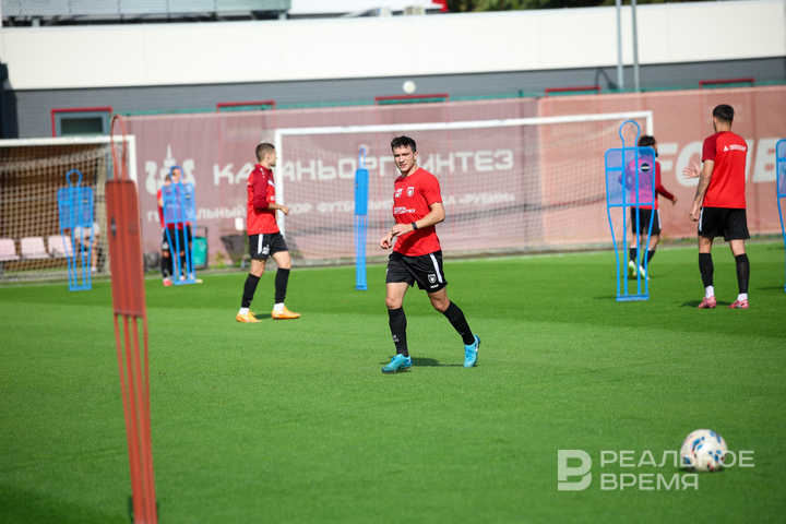 Почему «Спартак» — претендент на чемпионство и чего не хватает «Рубину»