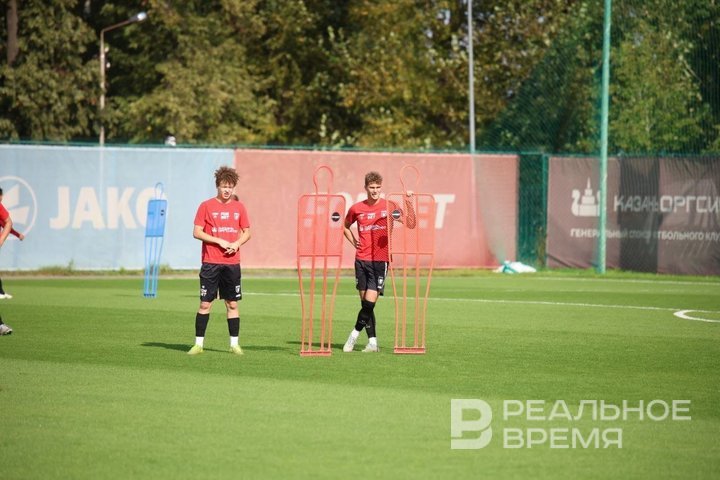 Почему «Спартак» — претендент на чемпионство и чего не хватает «Рубину»