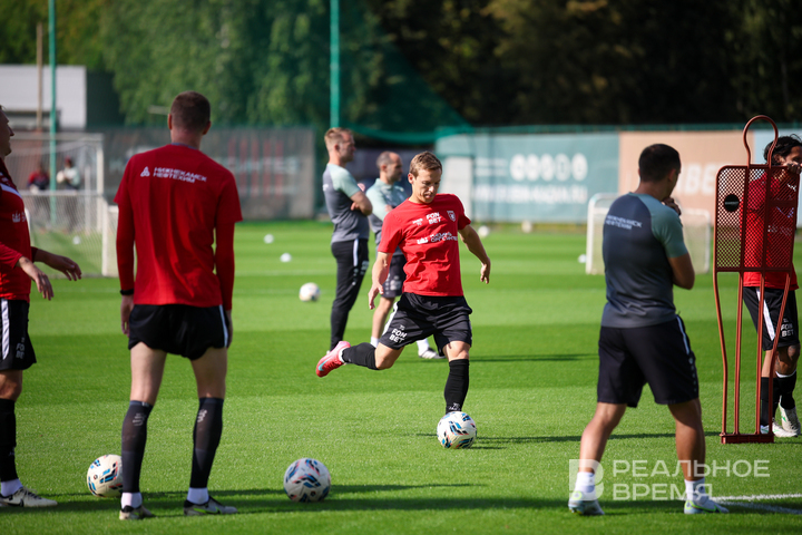 Почему «Спартак» — претендент на чемпионство и чего не хватает «Рубину»