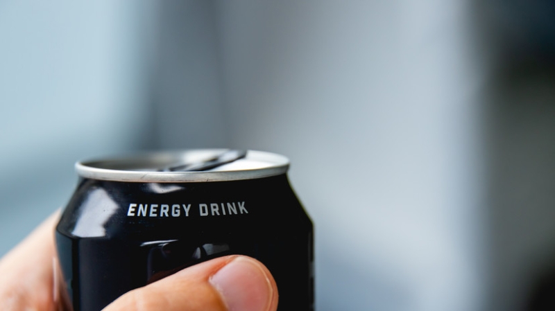 Диетолог Мухина: энергетики могут провоцировать спазм сосудов